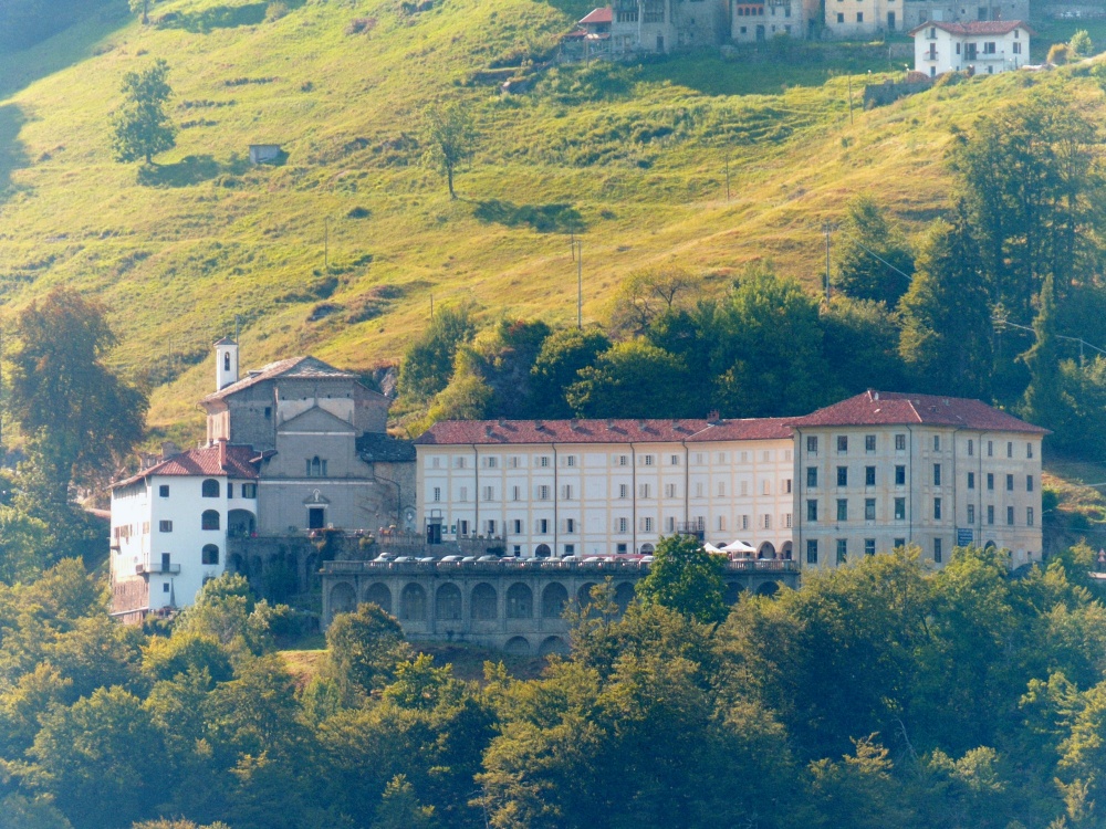 Oriomosso (Biella) - Santuario di San Giovanni di Andorno visto dal Belvedere della Pila